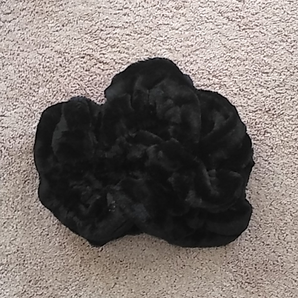 Faux black fur scarf - Picture 2 of 8